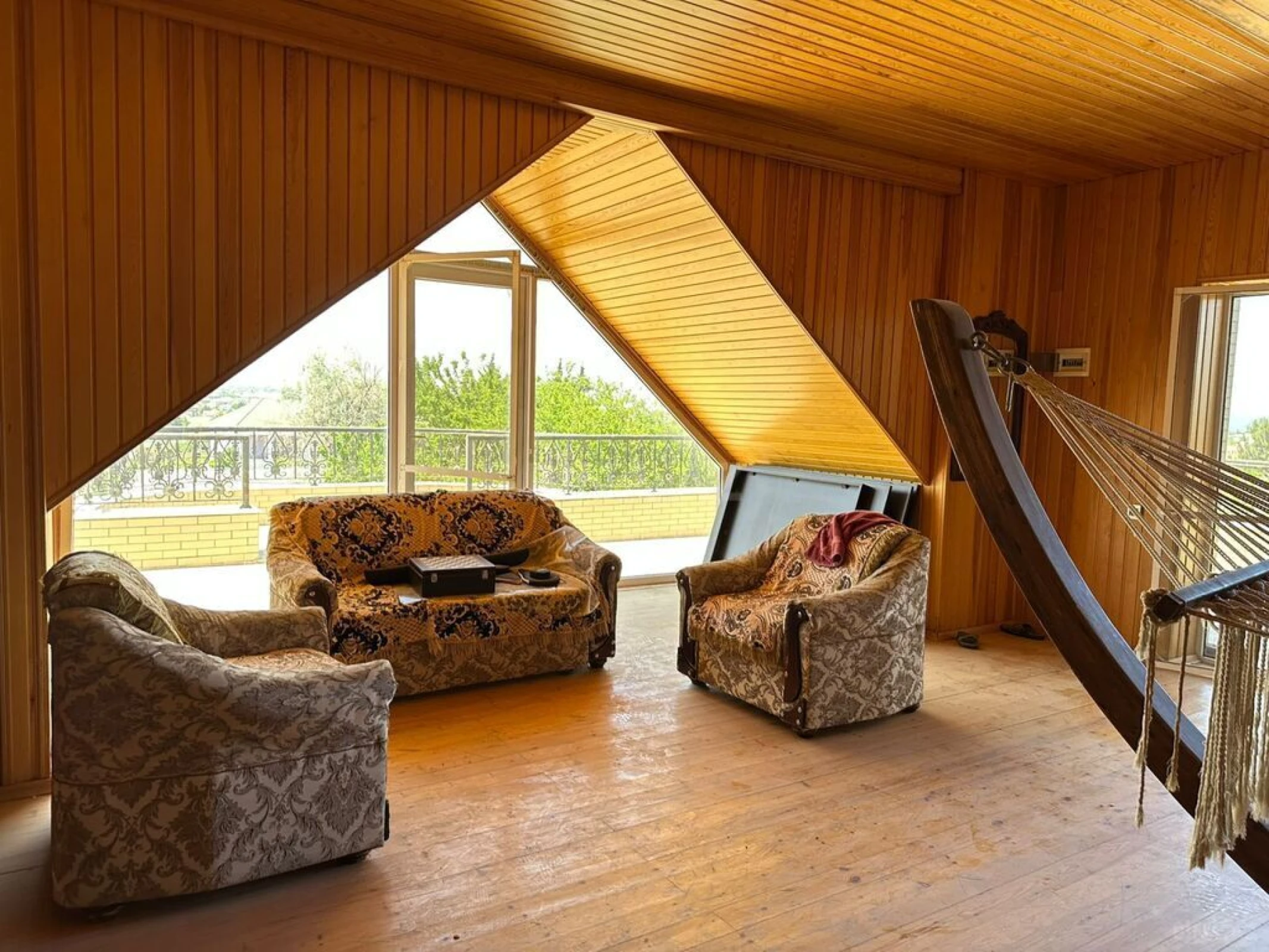 Kirayə verilir 9 otaqlı həyət evi 950 m²