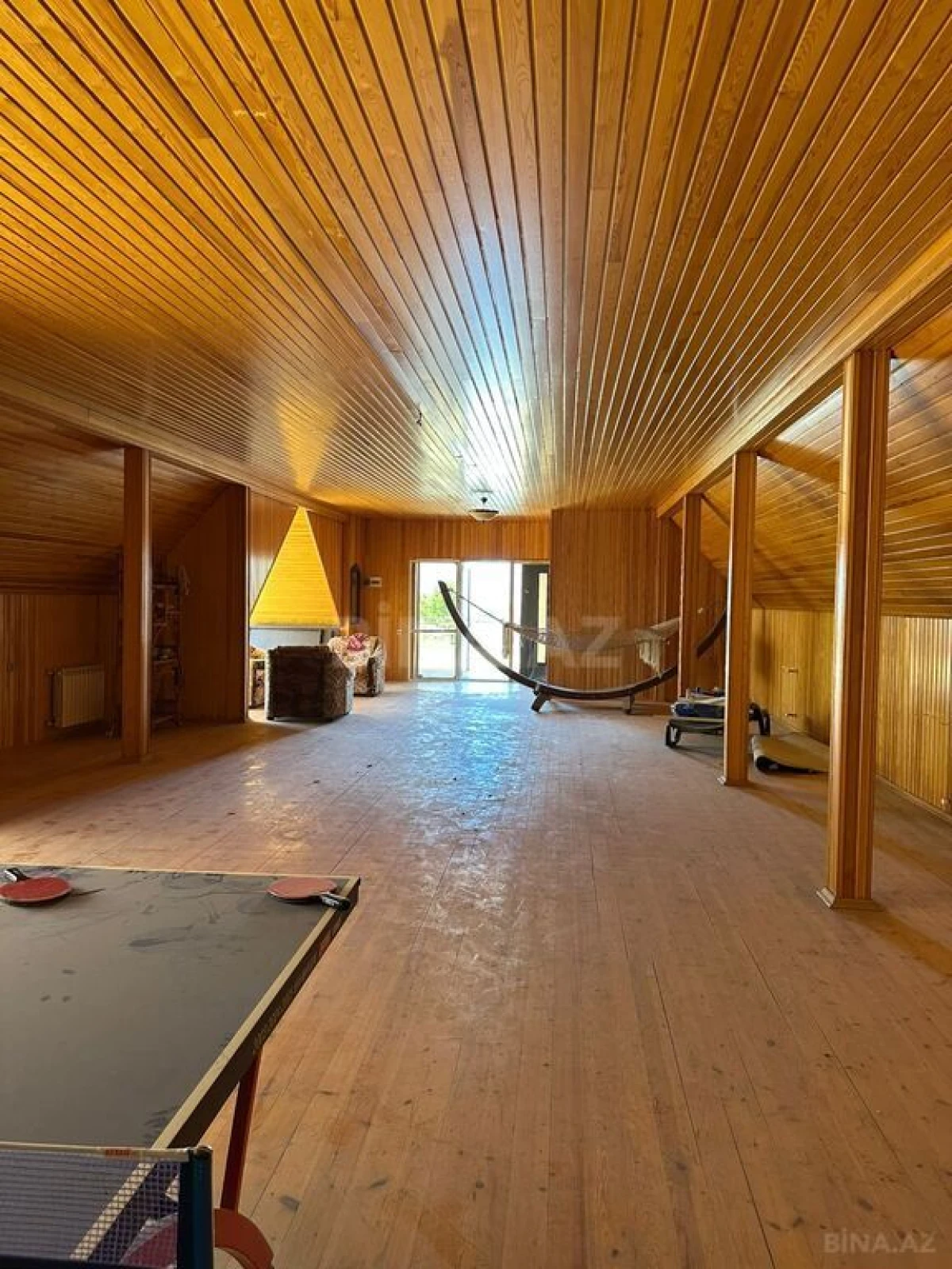 Kirayə verilir 9 otaqlı həyət evi 950 m²