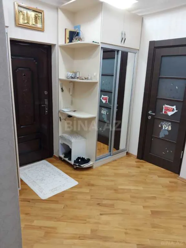 Satılır 2 otaqlı mənzil 94 m²