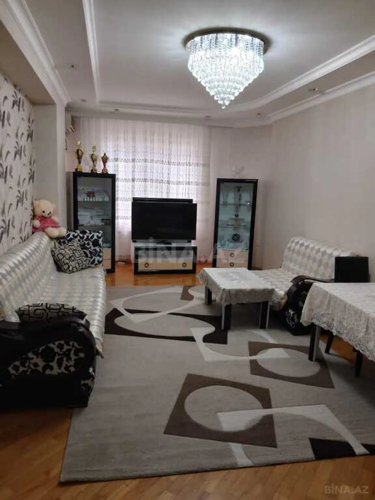Satılır 2 otaqlı mənzil 94 m²