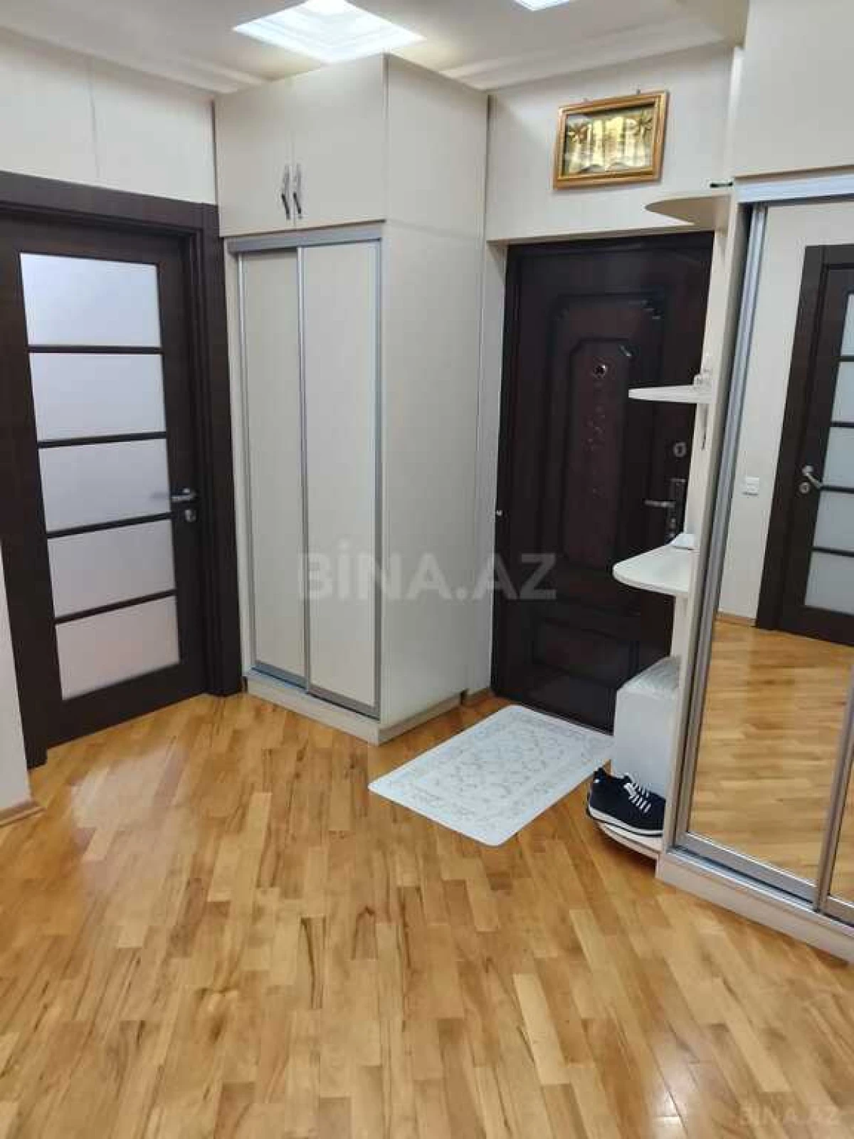 Satılır 2 otaqlı mənzil 94 m²