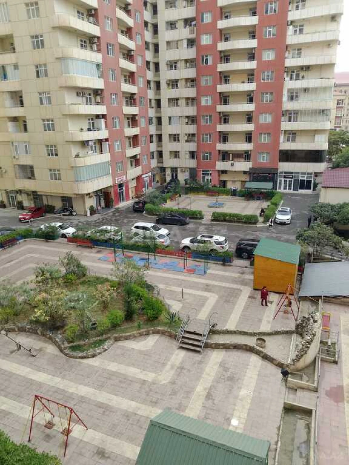 Satılır 2 otaqlı mənzil 94 m²