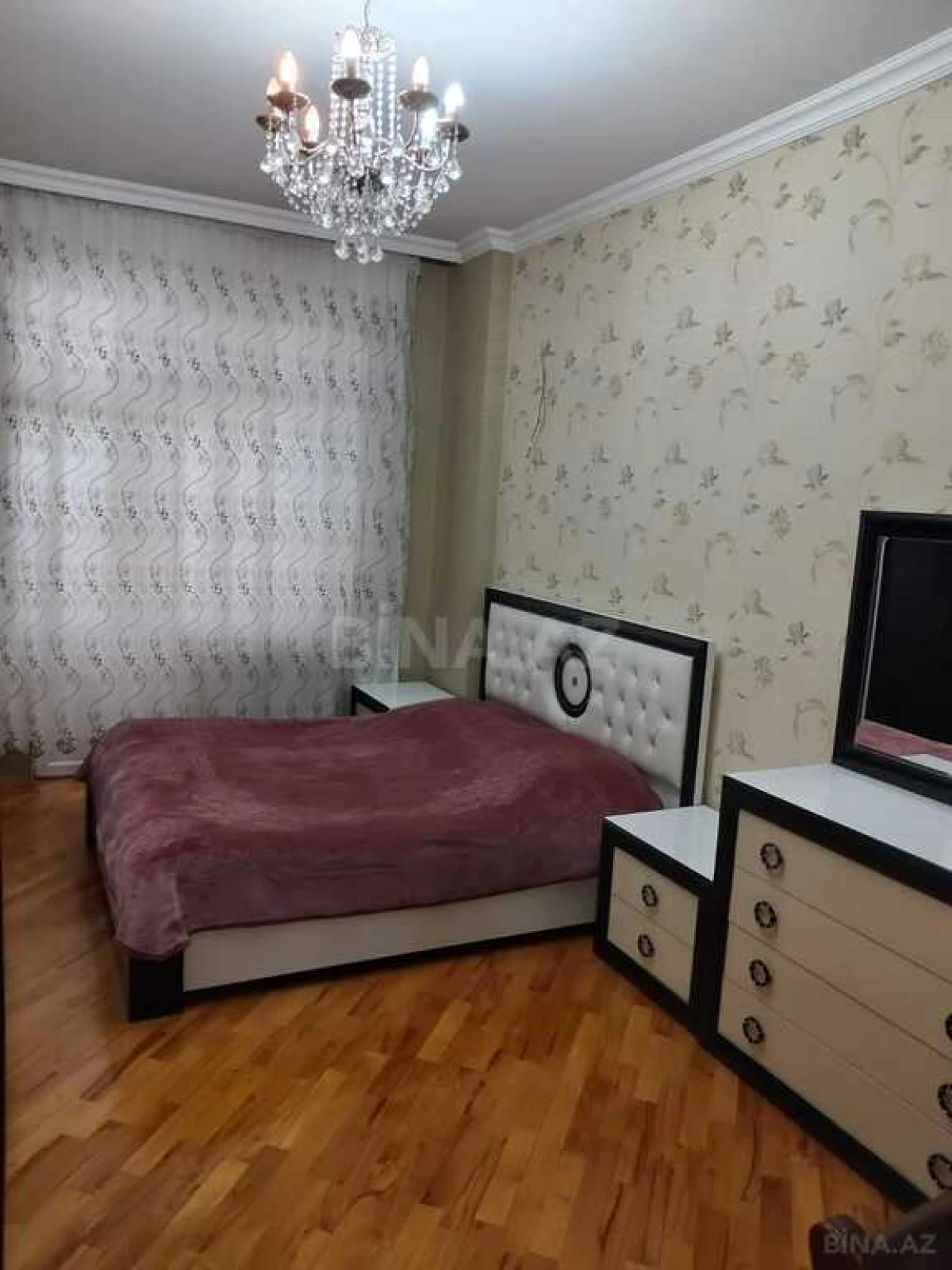 Satılır 2 otaqlı mənzil 94 m²