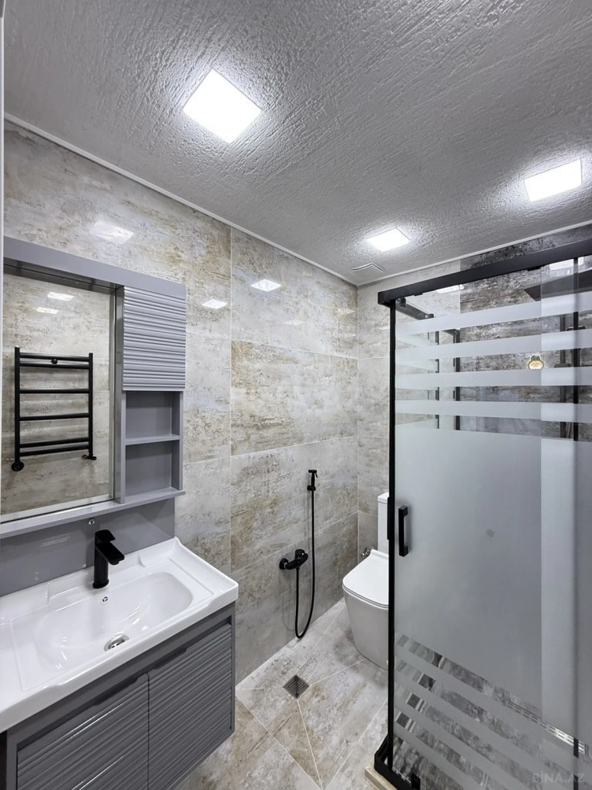 Satılır 4 otaqlı həyət evi 155 m²