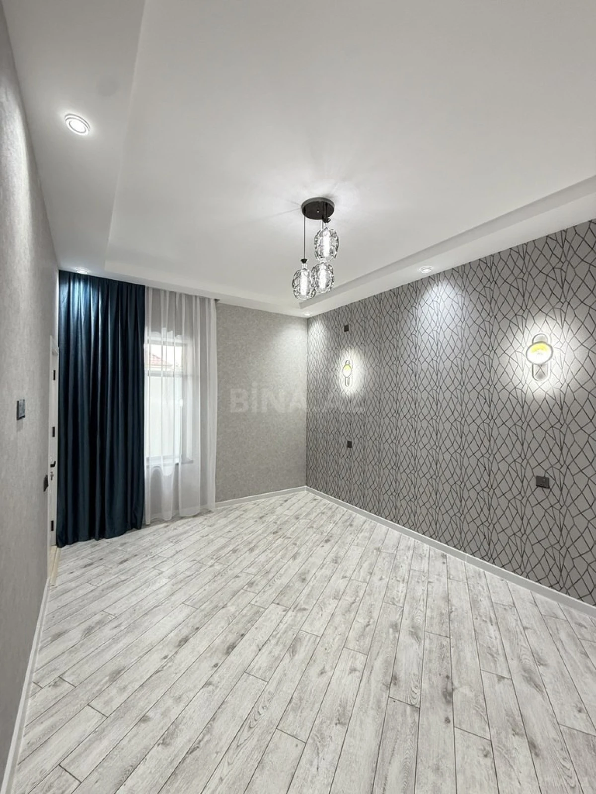 Satılır 4 otaqlı həyət evi 155 m²
