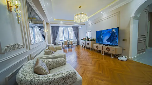 Satılır 3 otaqlı mənzil 135 m²