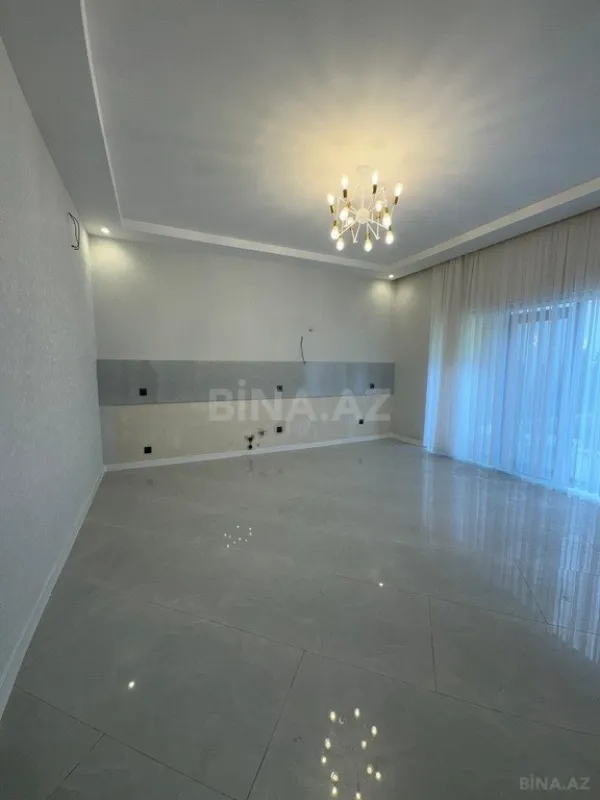 Satılır 4 otaqlı həyət evi 200 m²