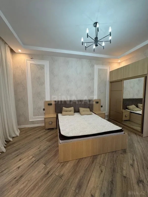 Satılır 4 otaqlı həyət evi 200 m²