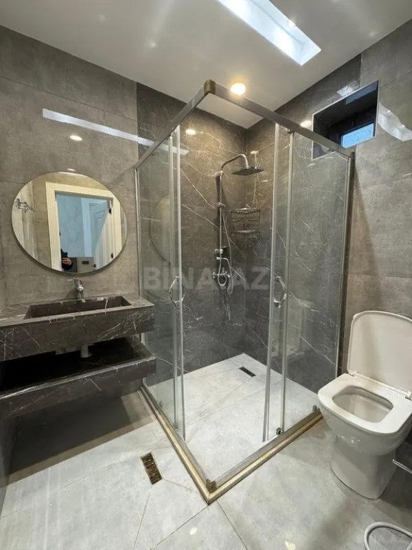 Satılır 4 otaqlı həyət evi 200 m²