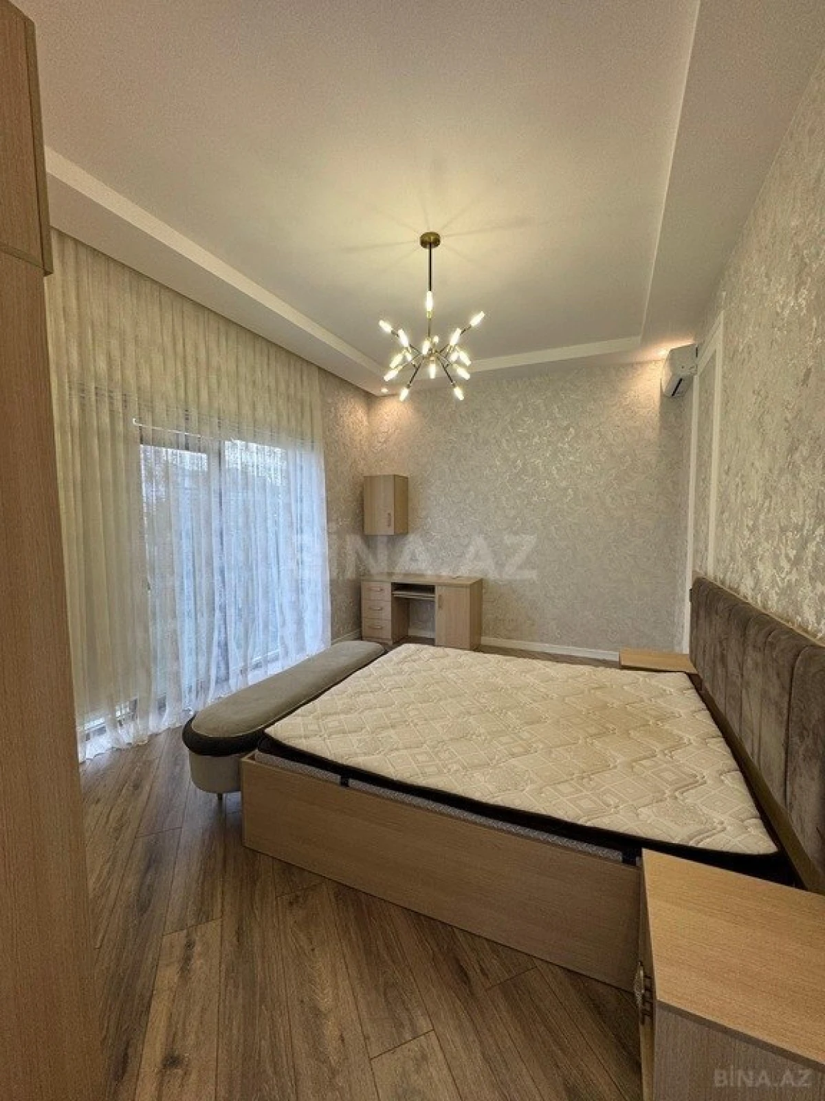 Satılır 4 otaqlı həyət evi 200 m²