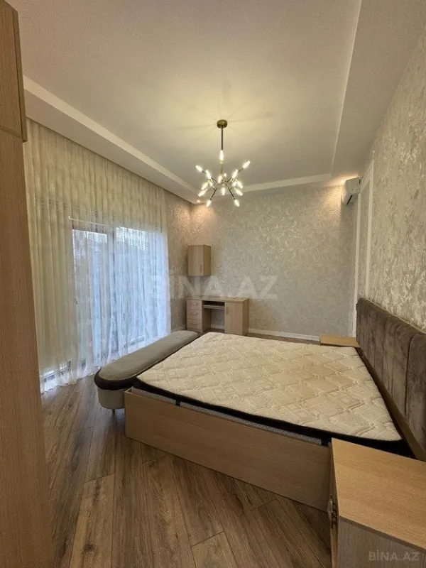 Satılır 4 otaqlı həyət evi 200 m²