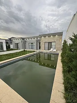 Satılır 4 otaqlı həyət evi 200 m²