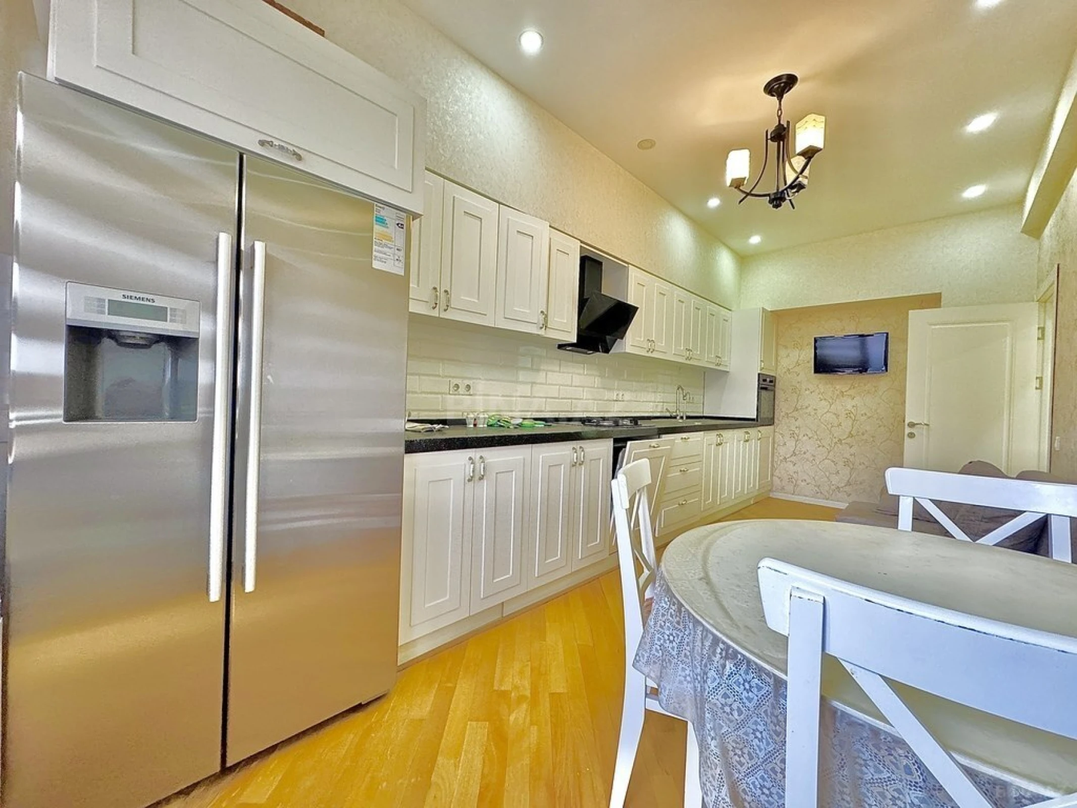 Satılır 3 otaqlı mənzil 123 m²