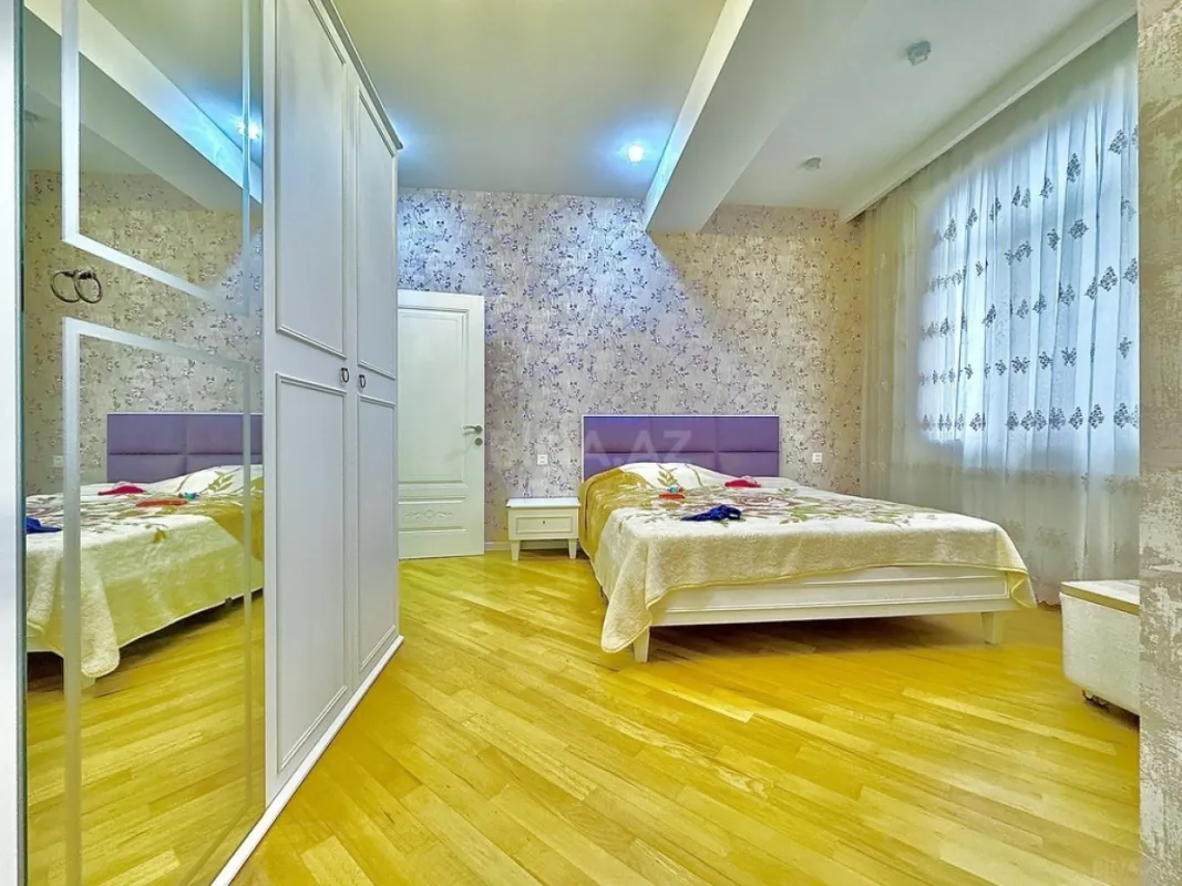 Satılır 3 otaqlı mənzil 123 m²