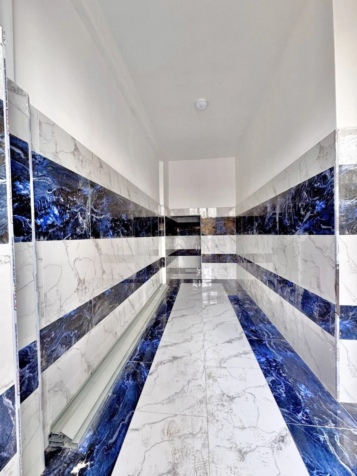 Satılır 3 otaqlı mənzil 123 m²