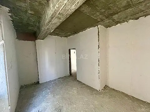 Satılır 3 otaqlı mənzil 136 m²