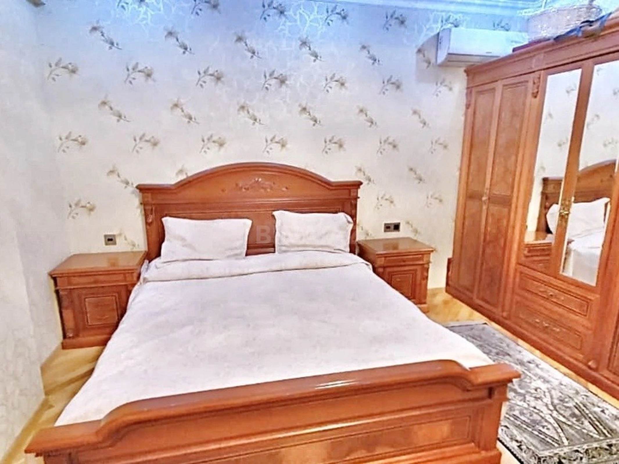 Satılır 3 otaqlı mənzil 110 m²