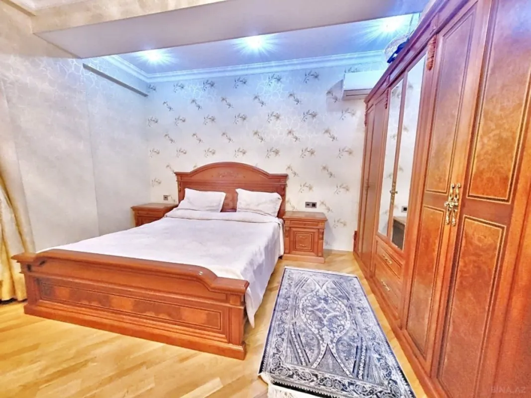 Satılır 3 otaqlı mənzil 110 m²