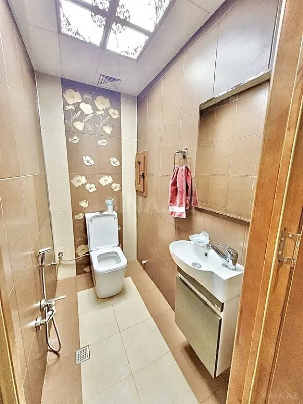 Satılır 3 otaqlı mənzil 110 m²