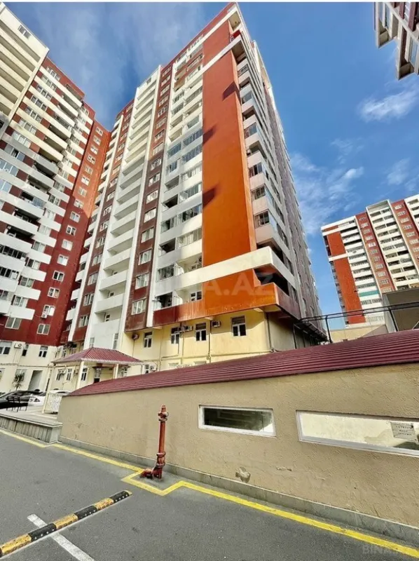 Satılır 3 otaqlı mənzil 110 m²
