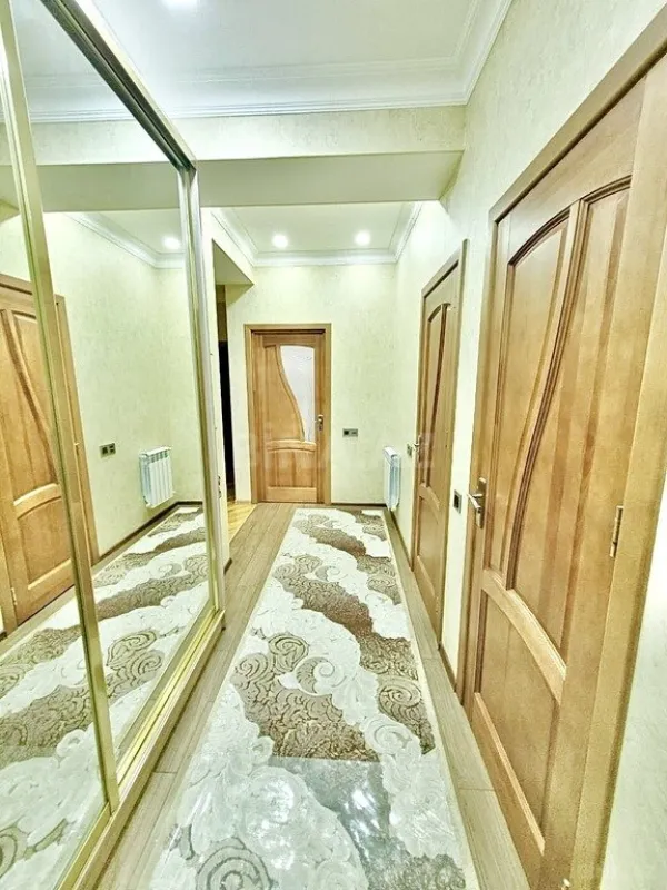 Satılır 3 otaqlı mənzil 110 m²