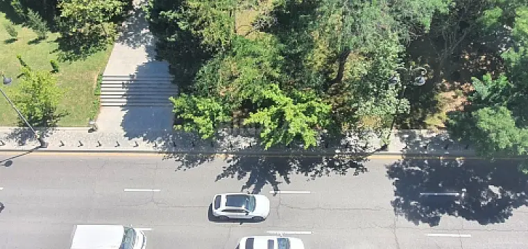 Satılır 3 otaqlı mənzil 130 m²