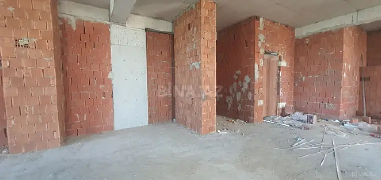 Satılır 3 otaqlı mənzil 130 m²