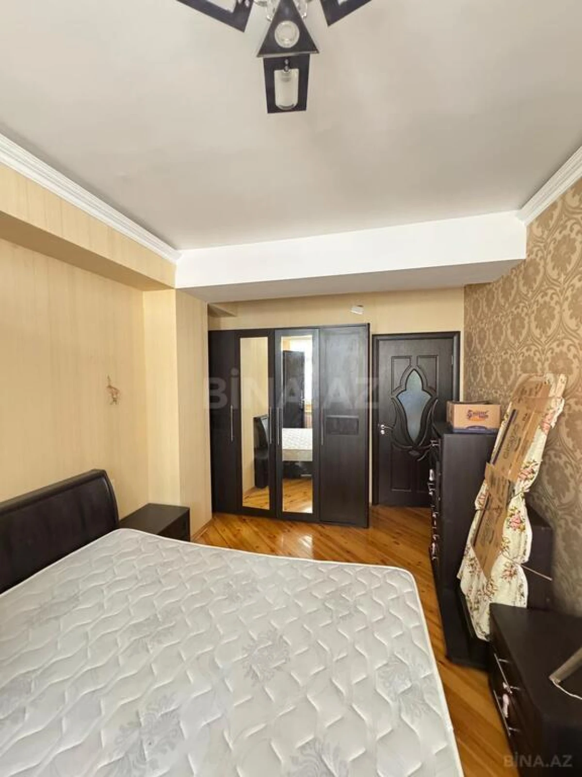 Satılır 2 otaqlı mənzil 79 m²