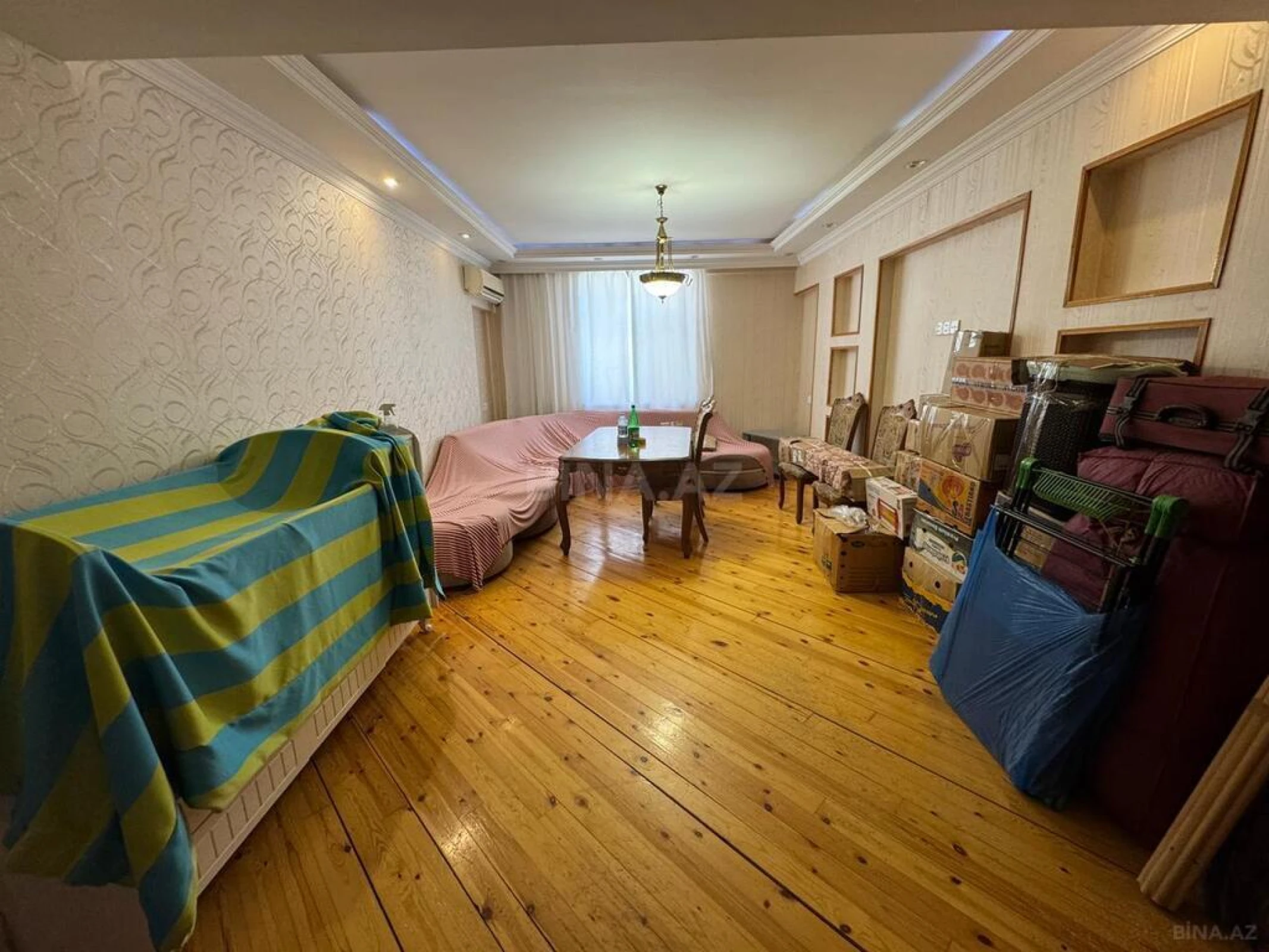 Satılır 2 otaqlı mənzil 79 m²