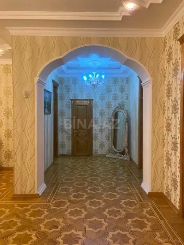 Satılır 8 otaqlı həyət evi 320 m²