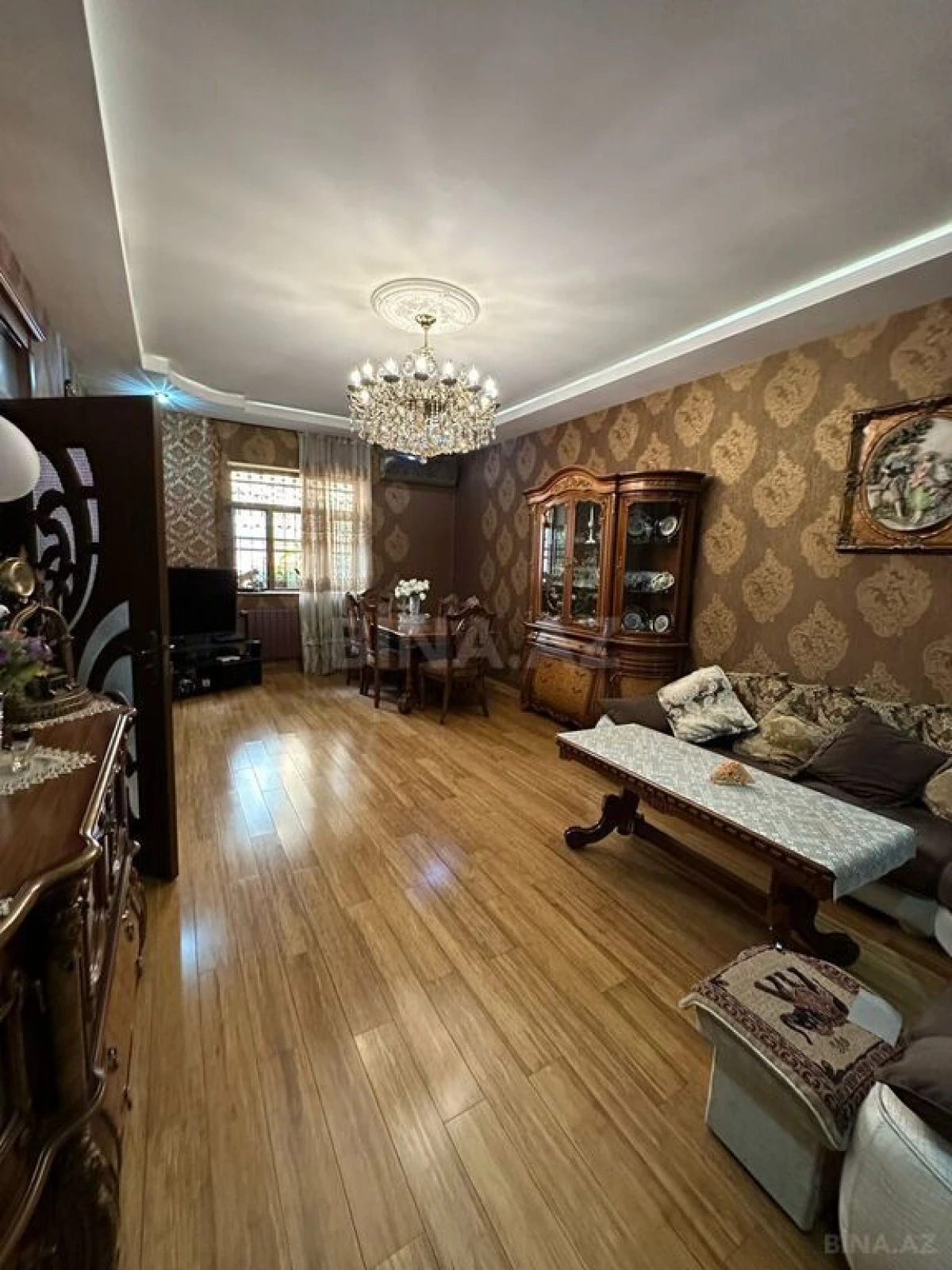 Satılır 5 otaqlı həyət evi 220 m²