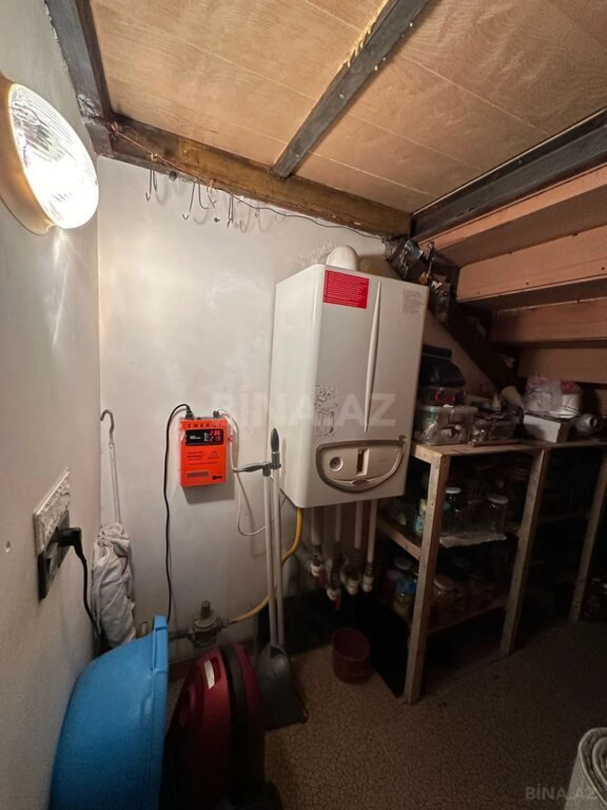 Satılır 5 otaqlı həyət evi 220 m²