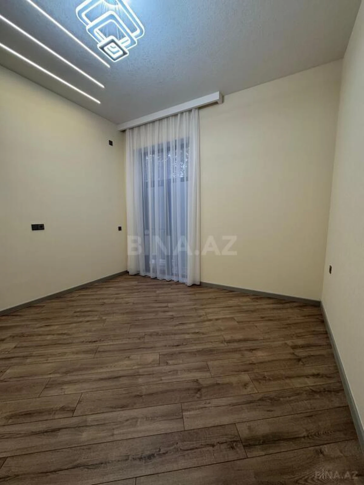 Satılır 4 otaqlı həyət evi 170 m²