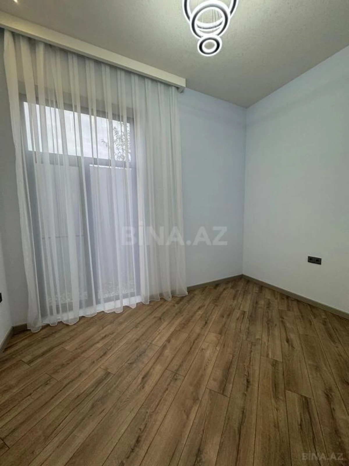 Satılır 4 otaqlı həyət evi 170 m²