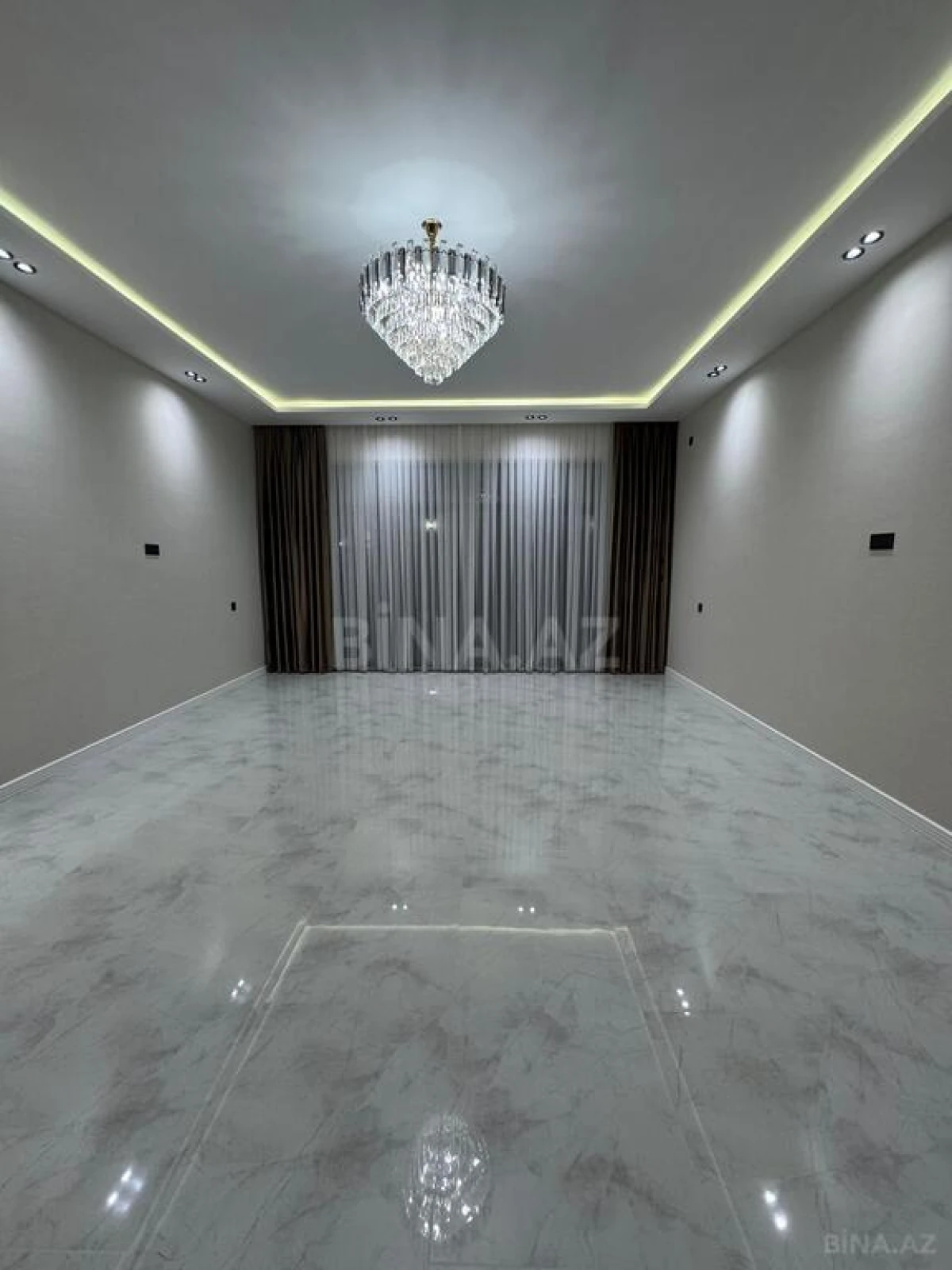 Satılır 4 otaqlı həyət evi 200 m²