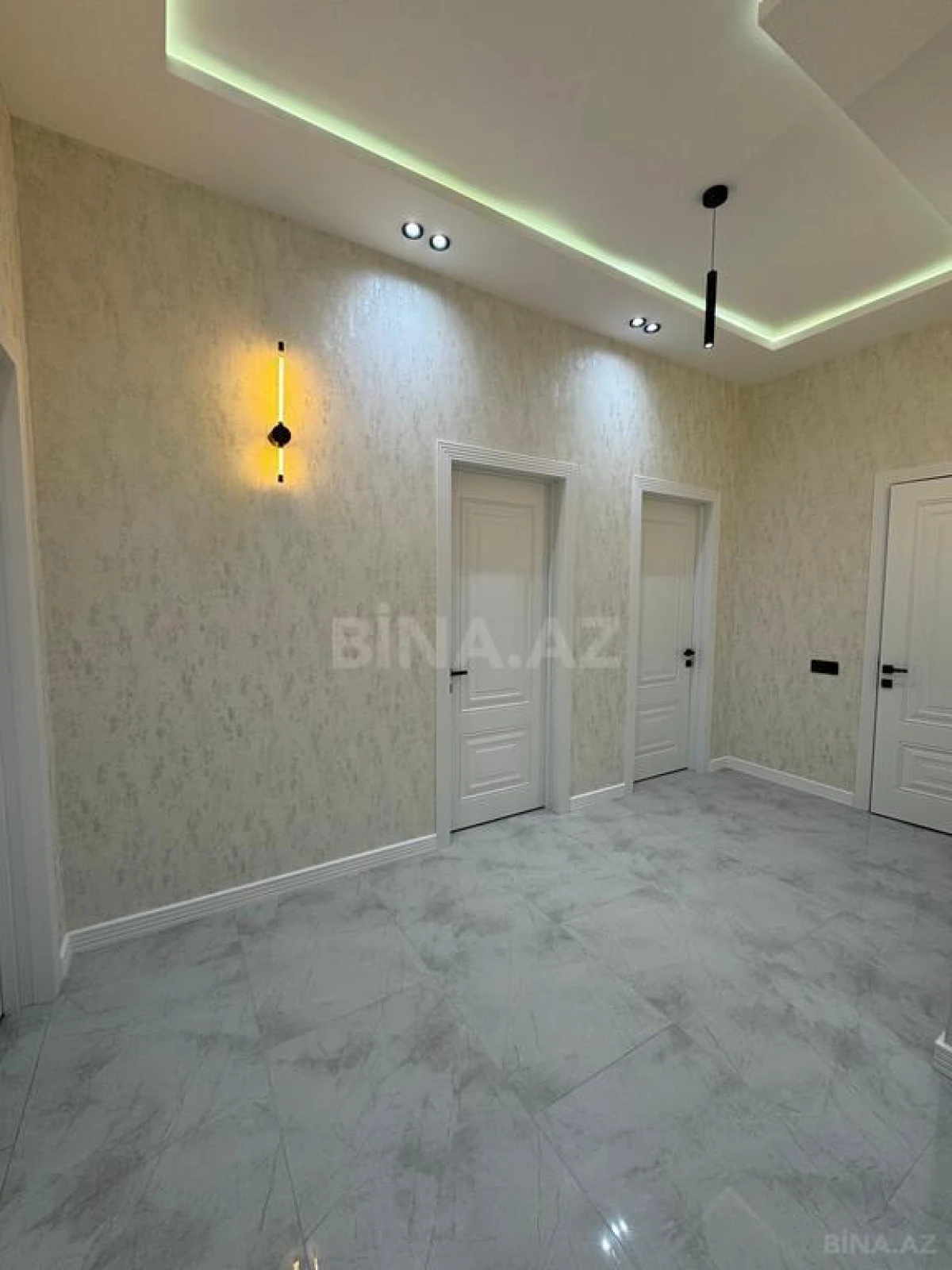 Satılır 4 otaqlı həyət evi 200 m²