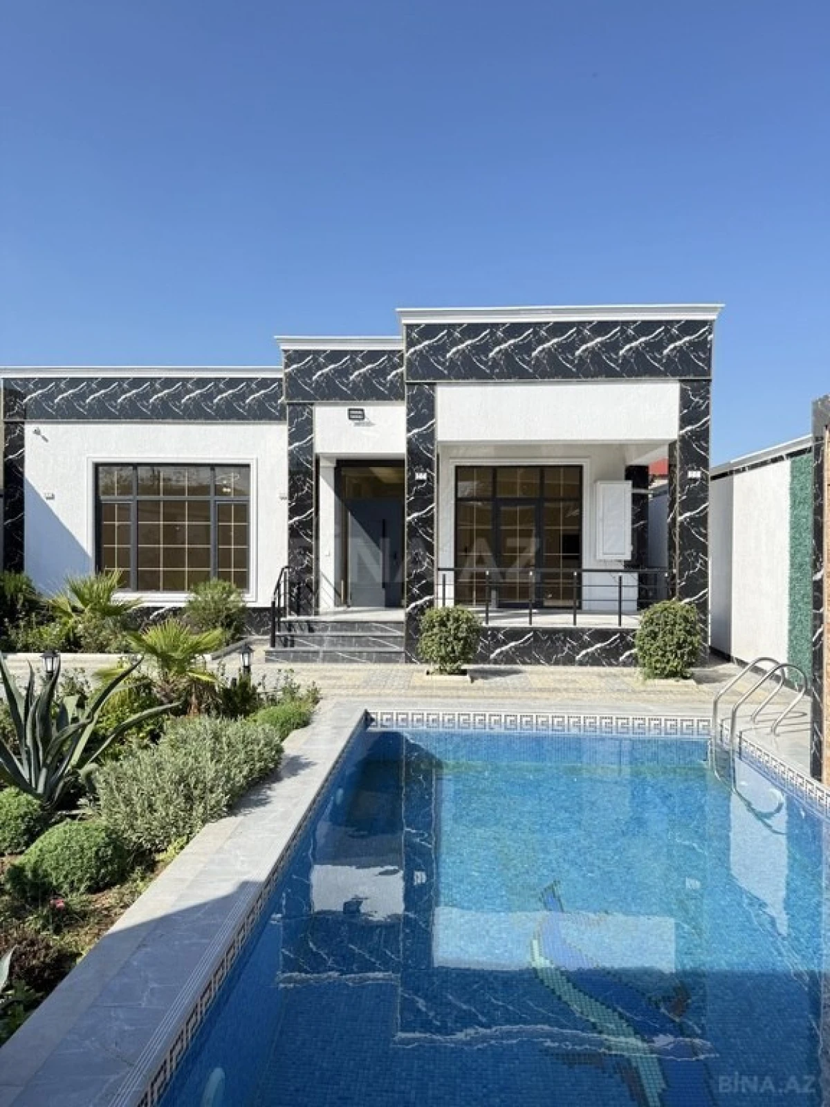 Satılır 4 otaqlı həyət evi 155 m²