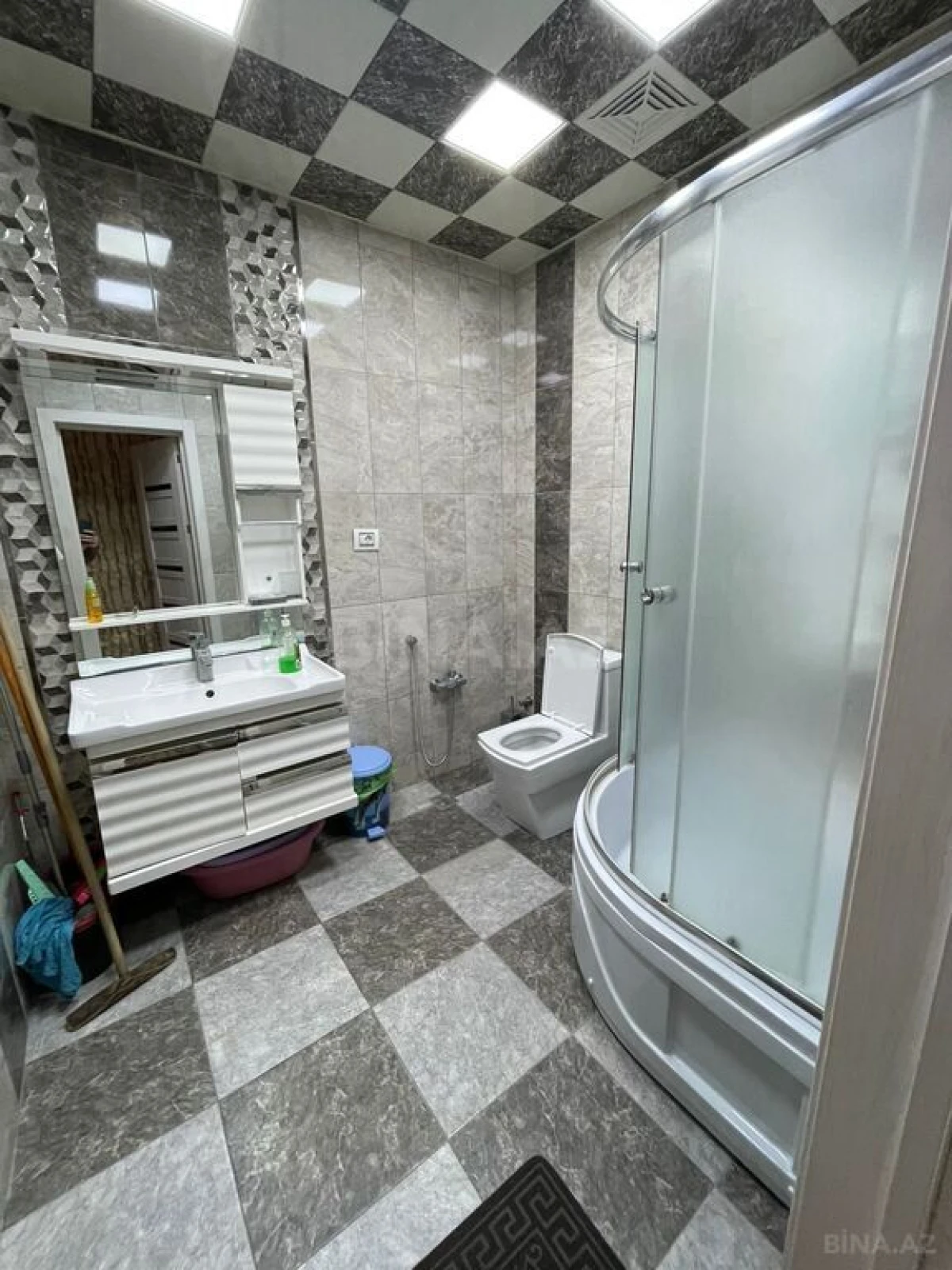 Satılır 4 otaqlı mənzil 118 m²