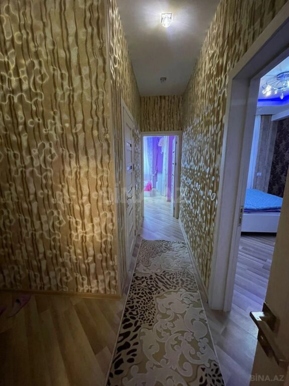 Satılır 4 otaqlı mənzil 118 m²