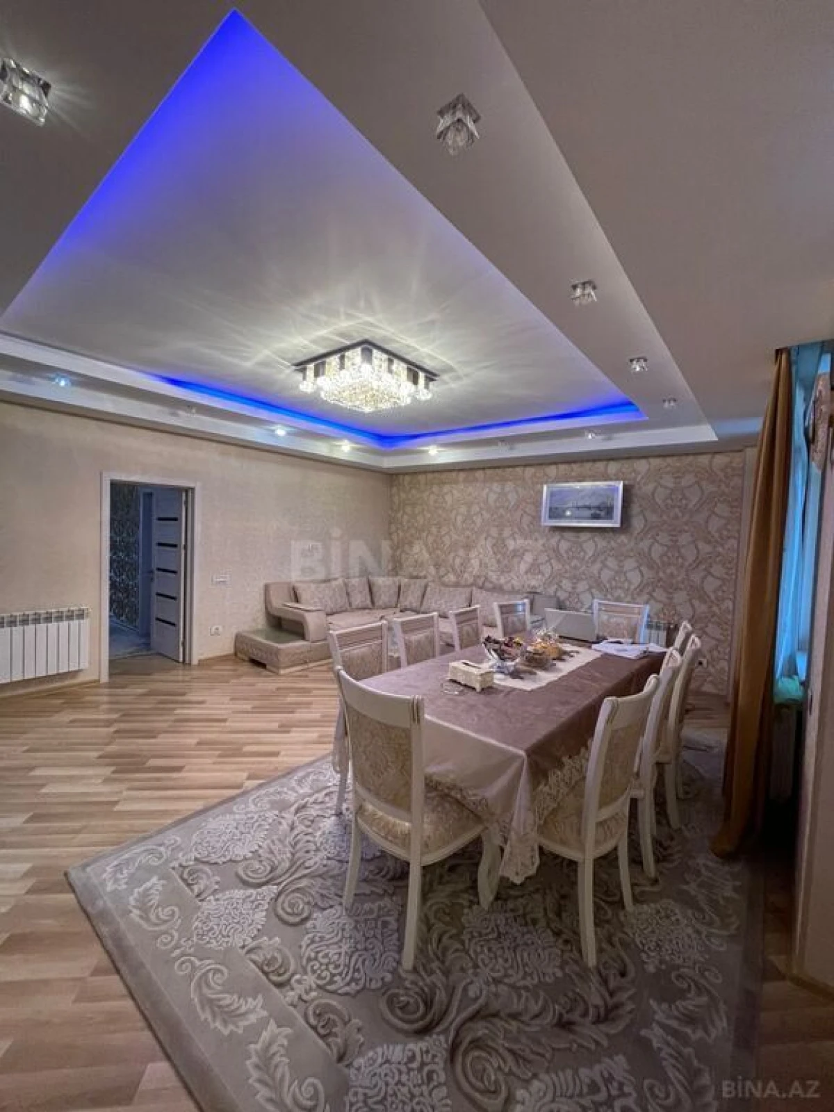 Satılır 4 otaqlı mənzil 118 m²