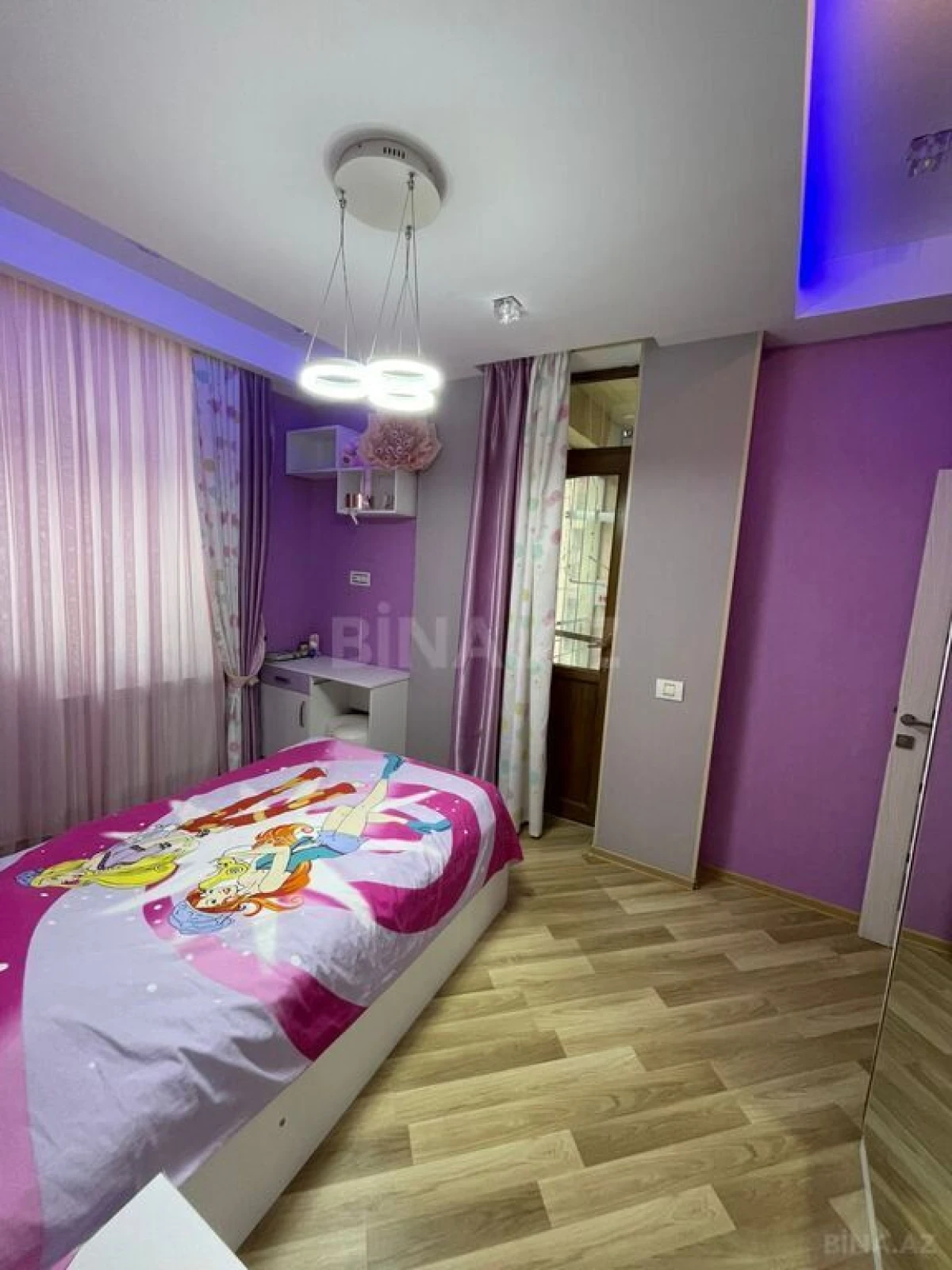 Satılır 4 otaqlı mənzil 118 m²