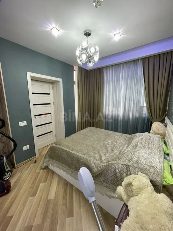 Satılır 4 otaqlı mənzil 118 m²