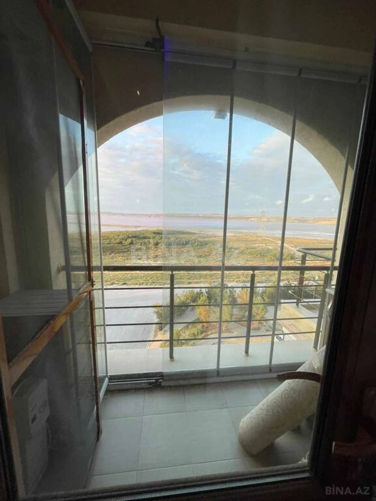 Satılır 4 otaqlı mənzil 118 m²