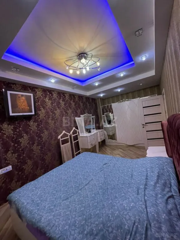Satılır 4 otaqlı mənzil 118 m²