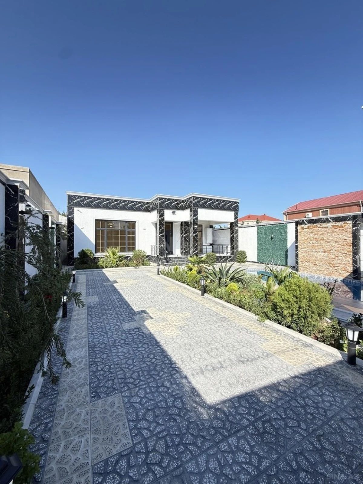 Satılır 4 otaqlı həyət evi 155 m²