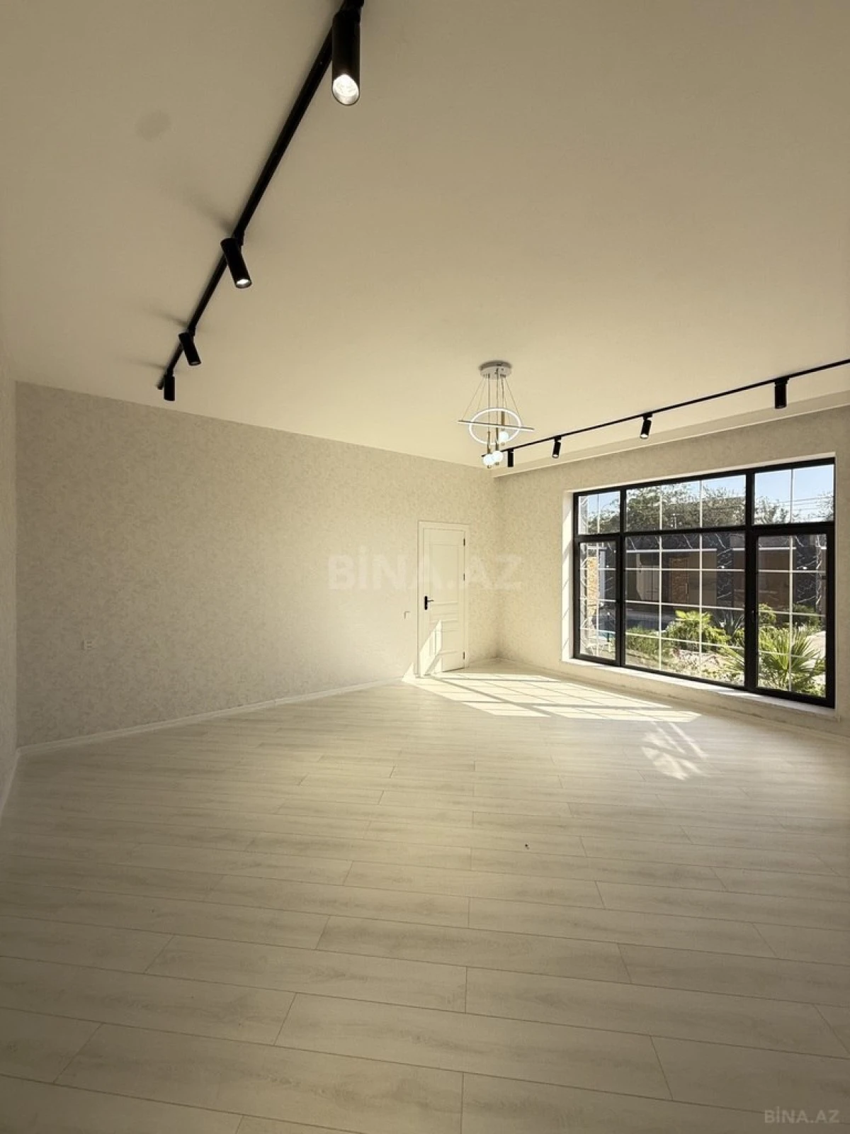 Satılır 4 otaqlı həyət evi 155 m²