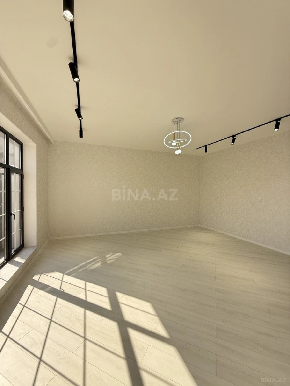Satılır 4 otaqlı həyət evi 155 m²