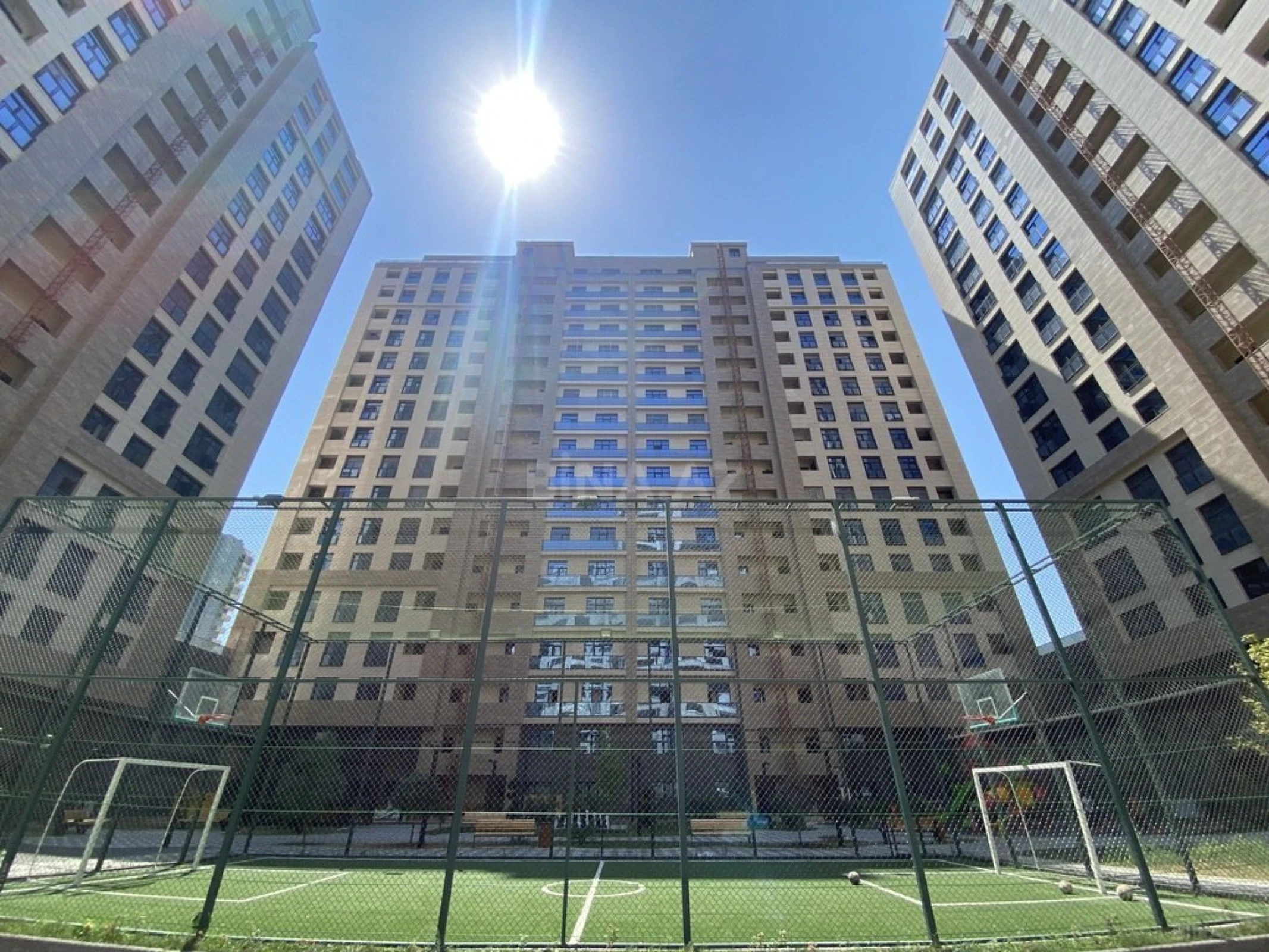 Satılır 4 otaqlı mənzil 148 m²