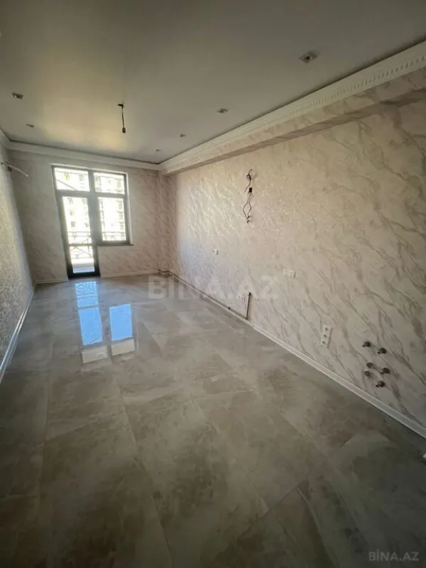 Satılır 3 otaqlı mənzil 151 m²