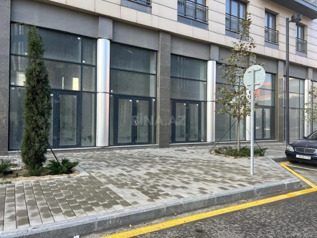 Satılır obyekt 326 m²